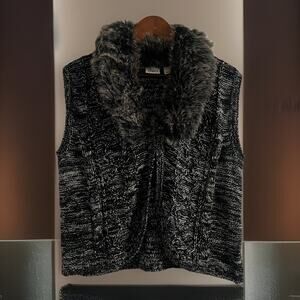 Cato Vest Gray Knit Open Faux Fur Collar Sweater Sleeveless Large Trendy